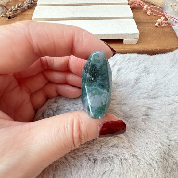 Beautiful Small Moss Agate Heart - Picture 4 of 6